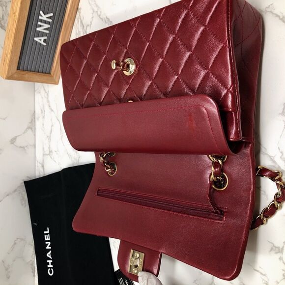 SOLD CHANEL Lambskin Red Iridescent Quilted Small Classic Flap 23cm Chain bag - Picture 12 of 14